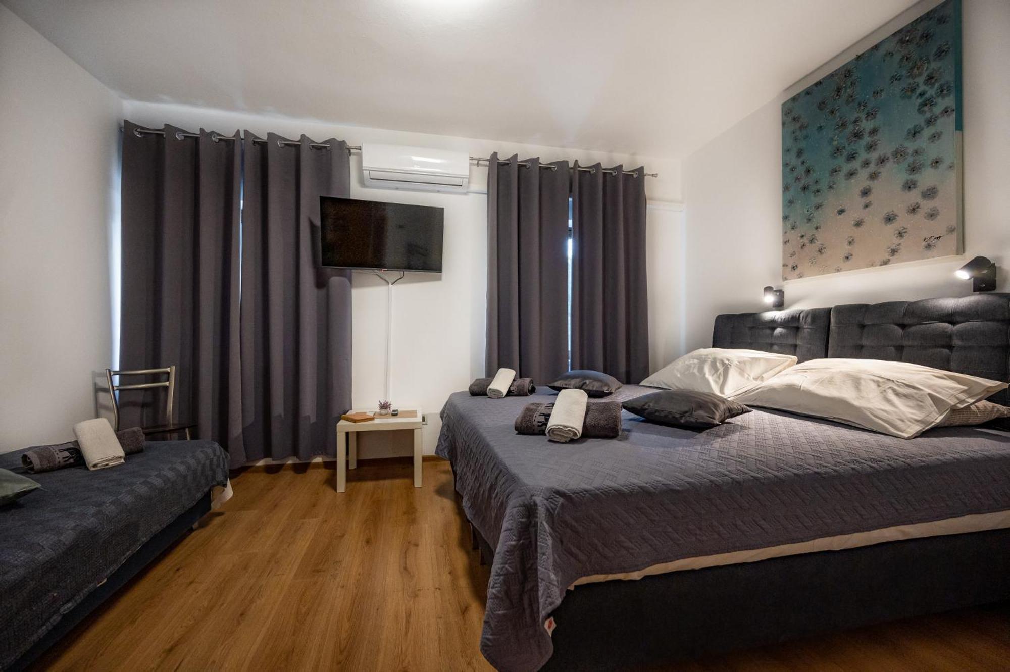 Sonia Rooms Pula Exterior photo