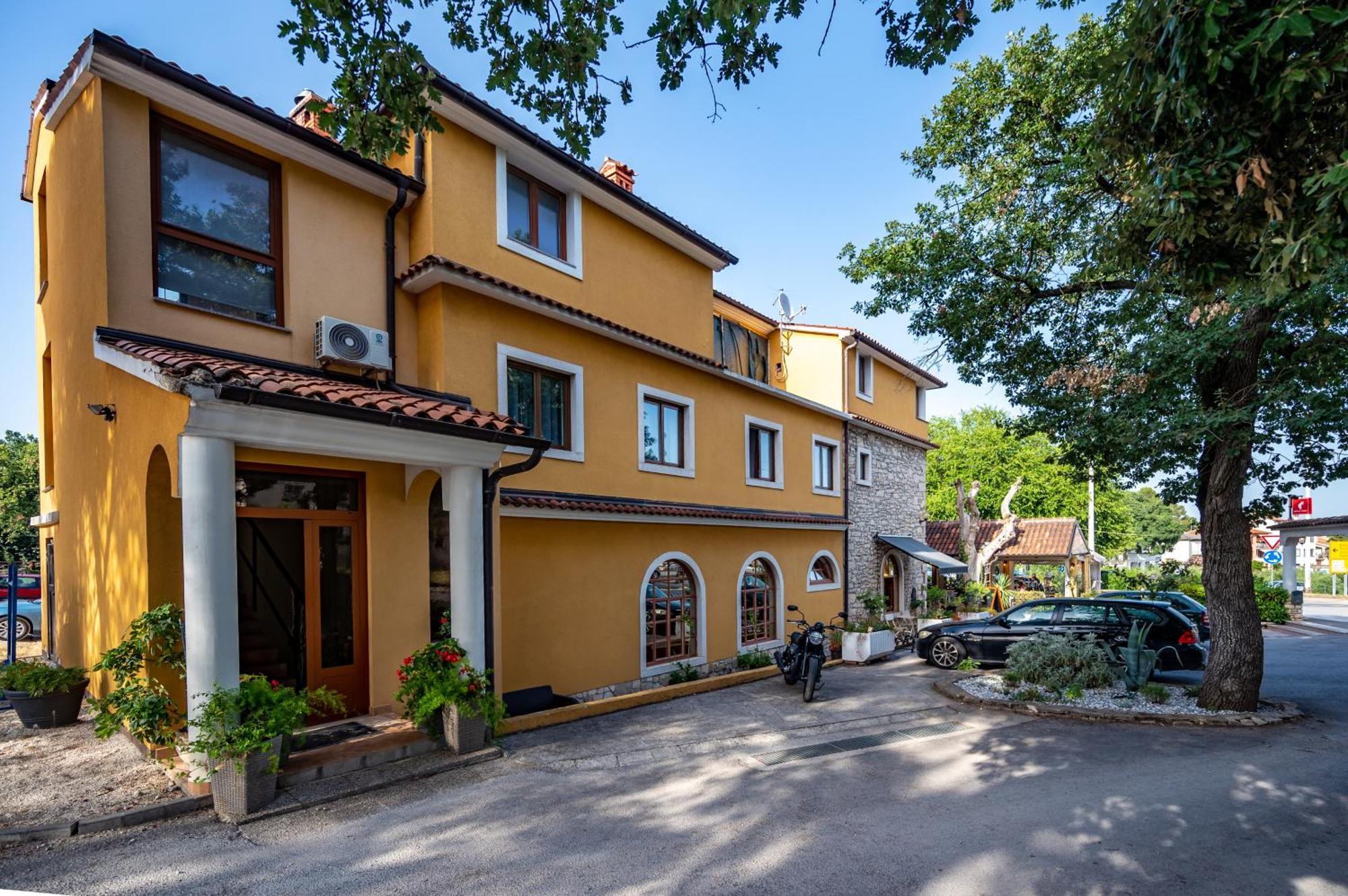 Sonia Rooms Pula Exterior photo