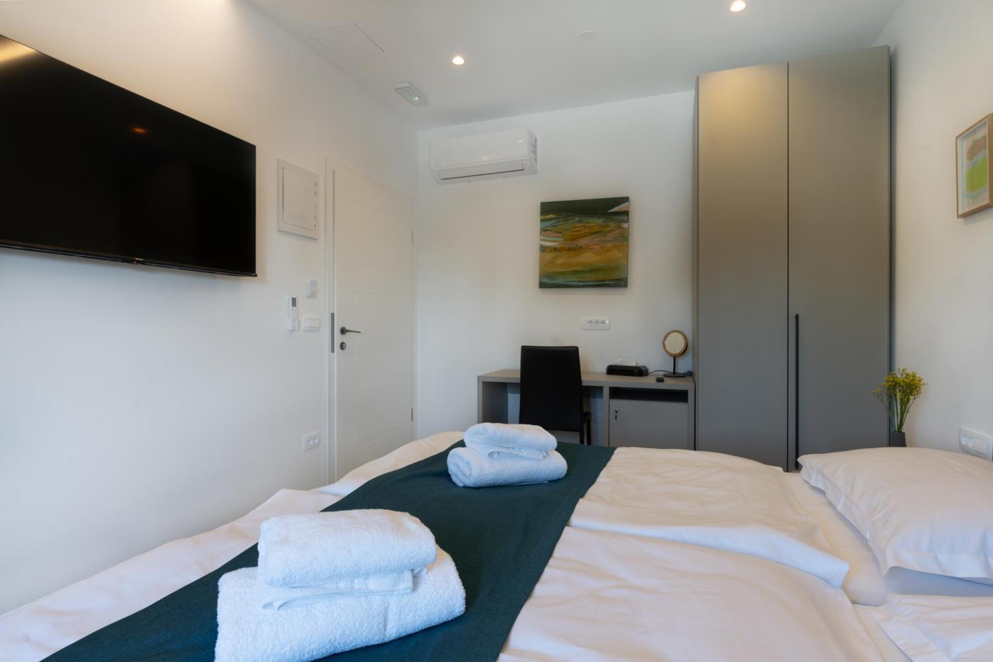 Sonia Rooms Pula Exterior photo